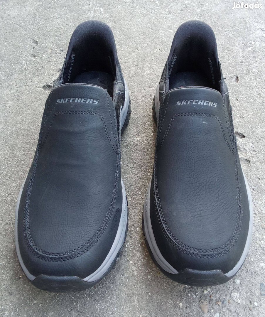 Skechers hands free cipő