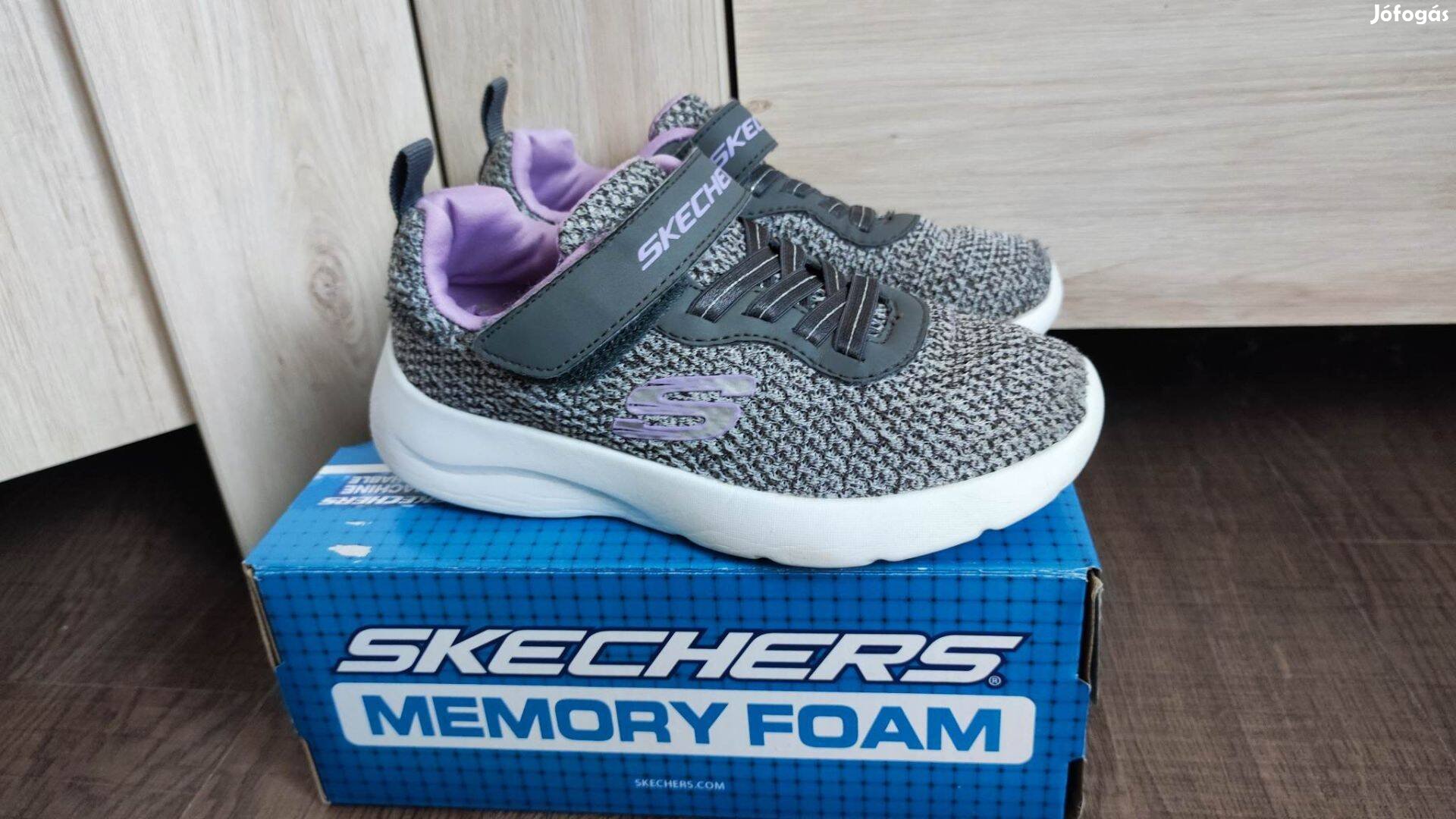 Skechers kislány vékony sportcipő, m: 28.5, 3000 Ft