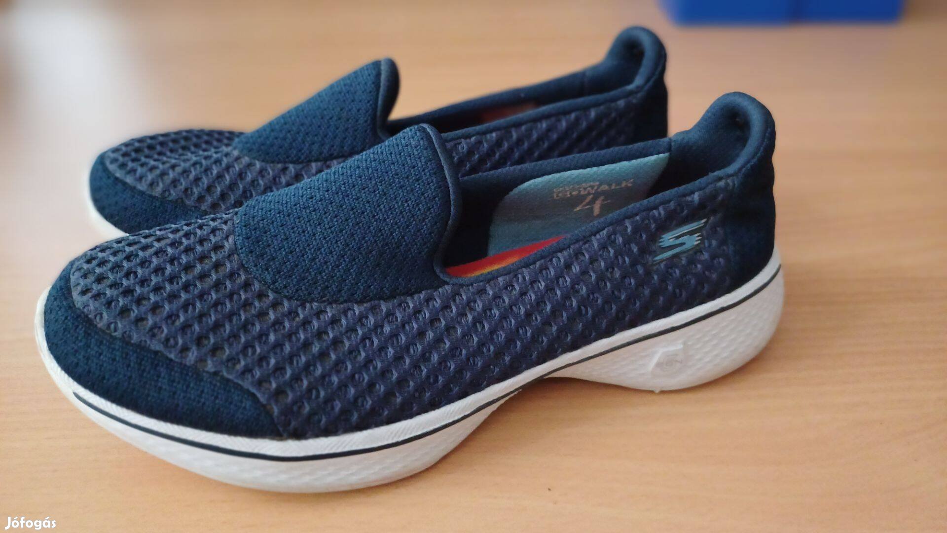 Skechers leány sportcipő 35-ös méretben