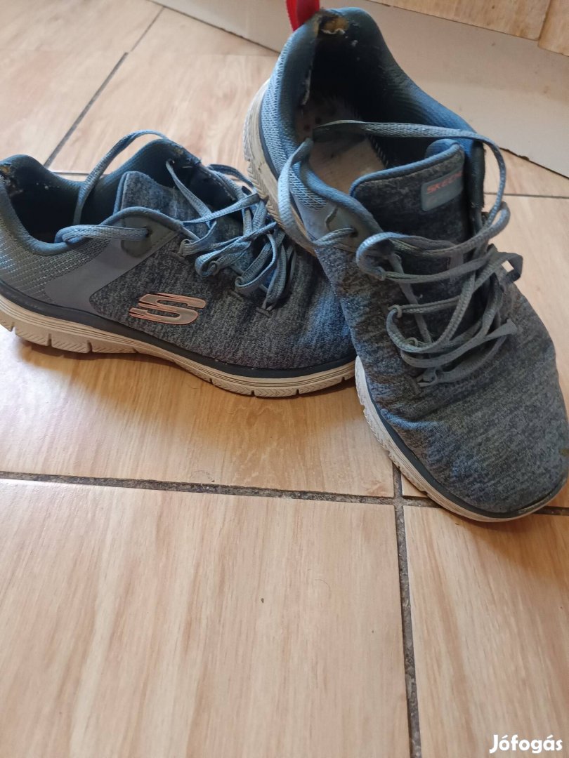 Skechers női cipő 38 as