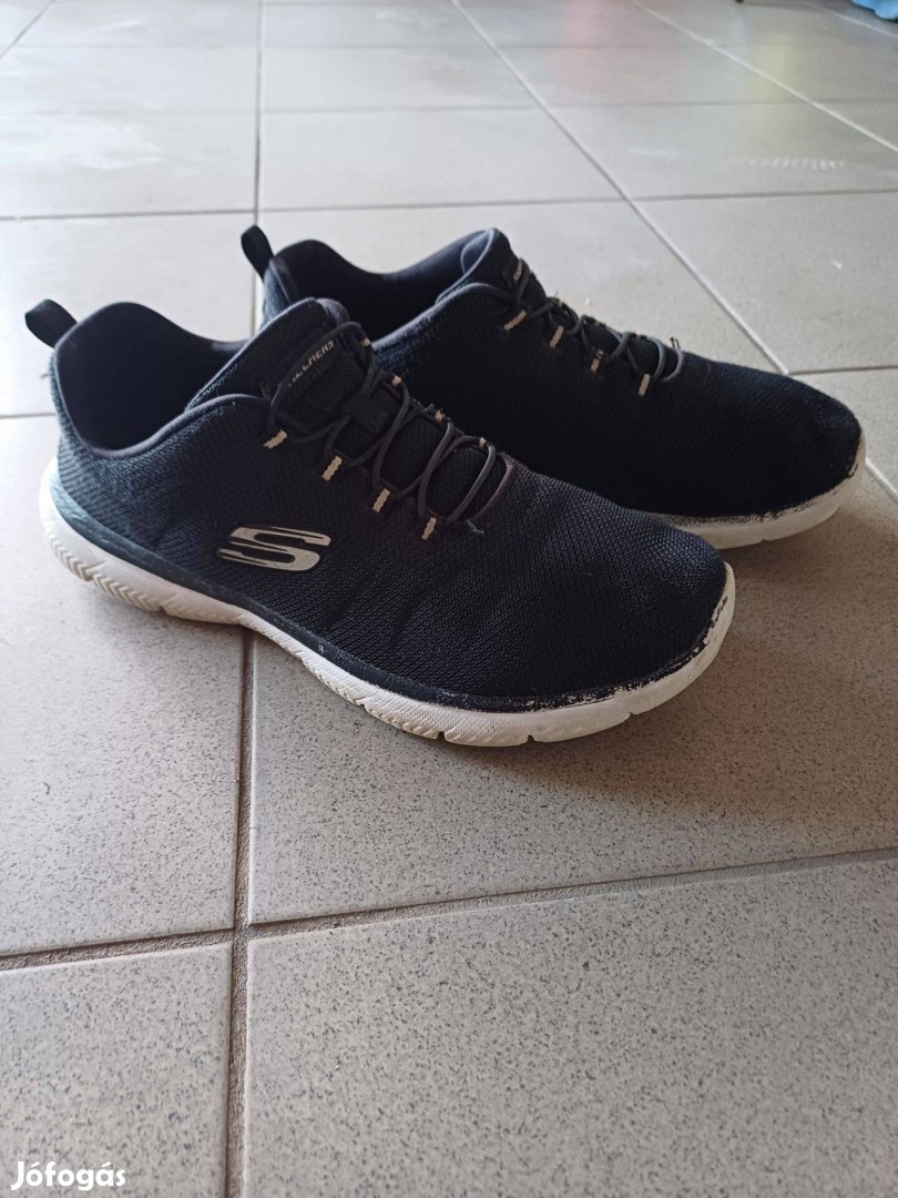Skechers nöi cipö eladó