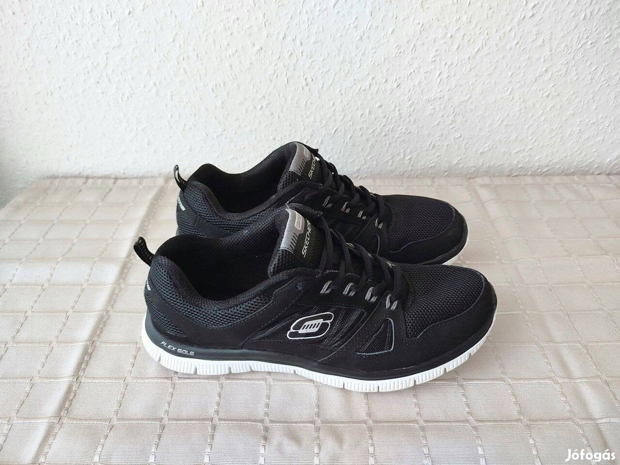 Skechers női sportcipő 38,5-es