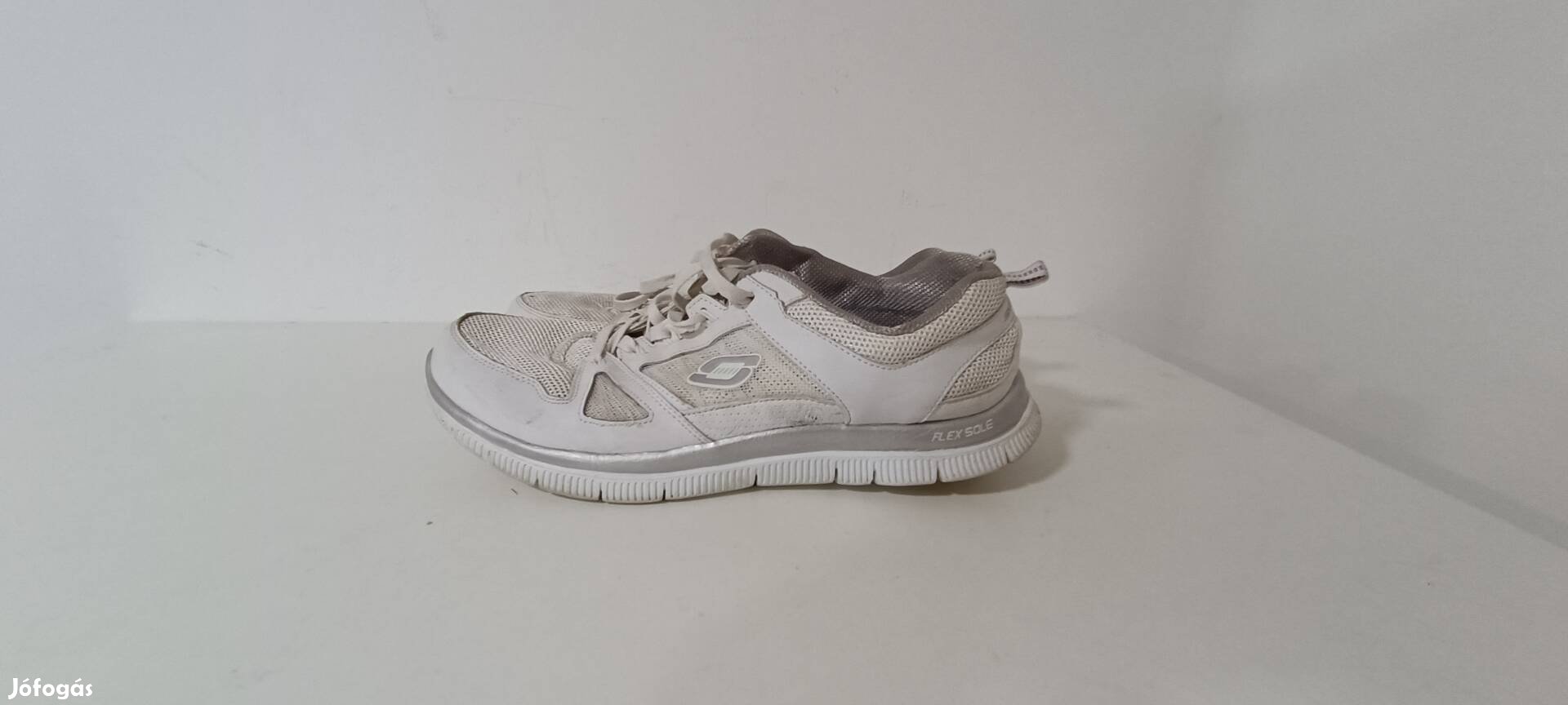 Skechers női sportcipő eur41 méret 