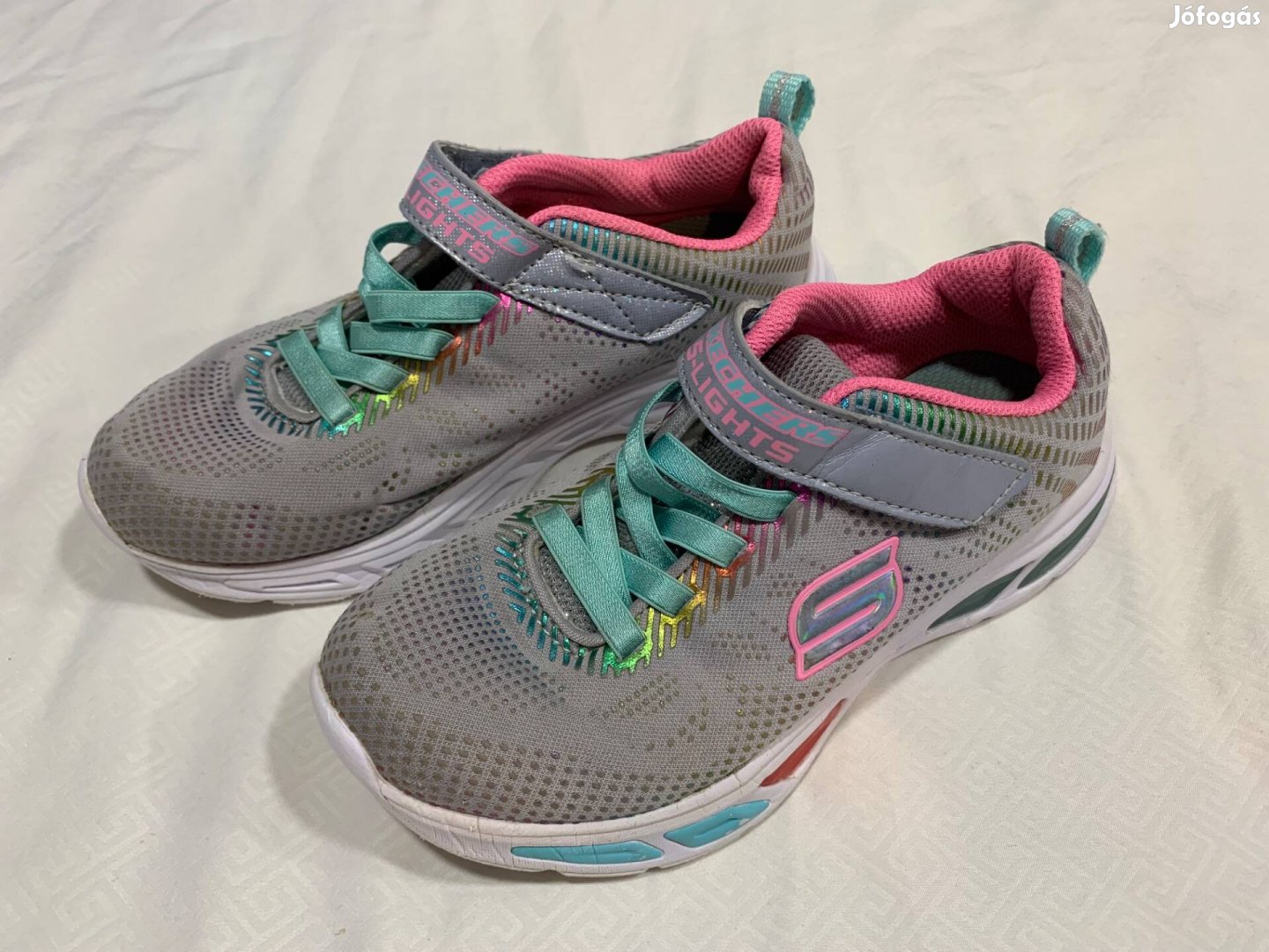 Sketchers lány sportcipô EU 32 / US 1 méret