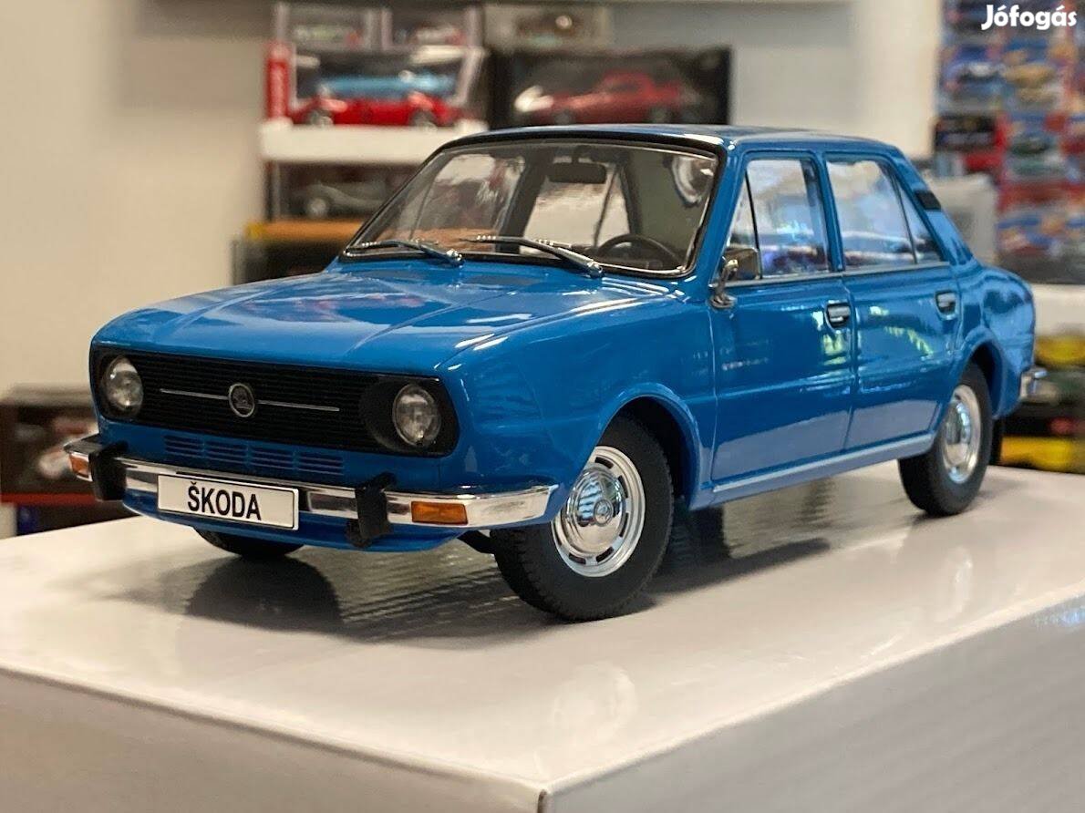 Skoda 105L 1976 1:18 Triple9