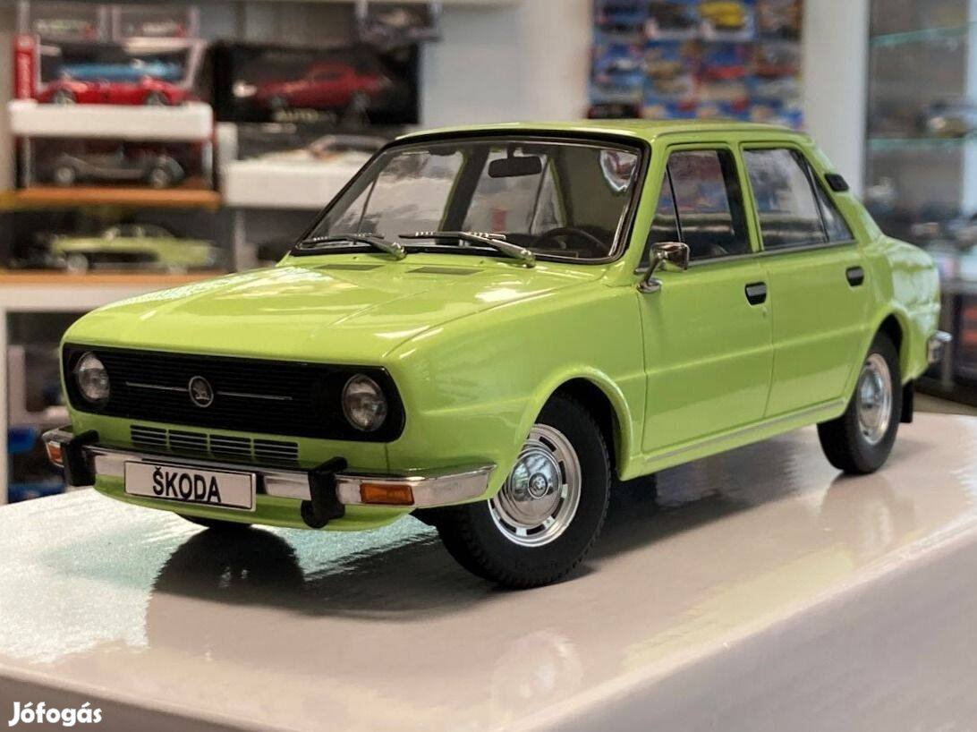 Skoda 105L 1976 light green 1:18 1/18 Triple9