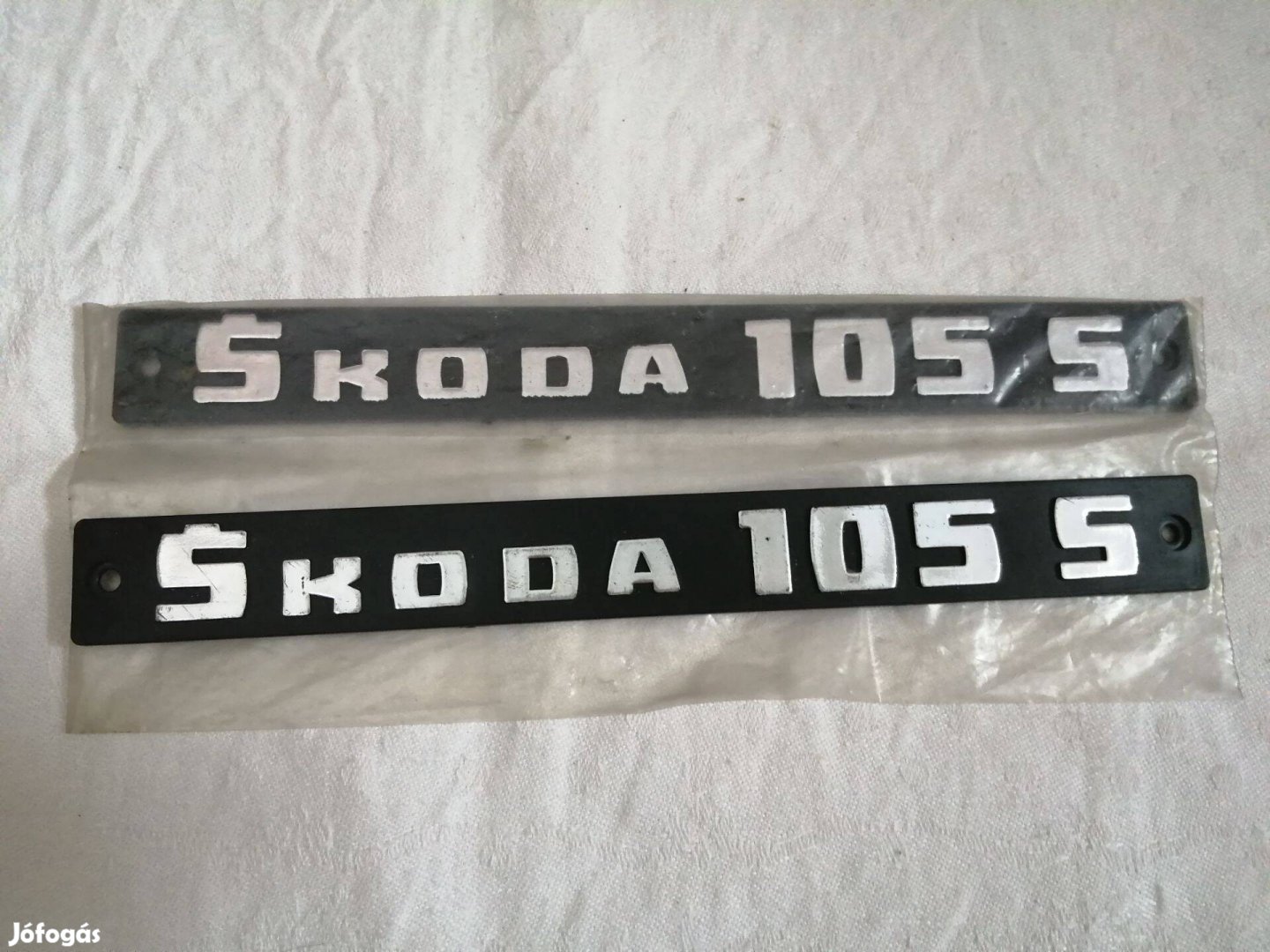 Skoda 105 S felirat embléma Új