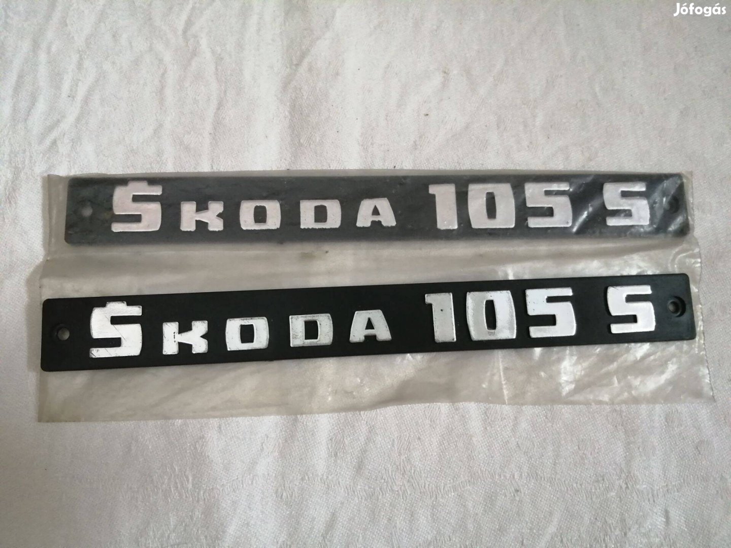 Skoda 105 S felirat embléma Új