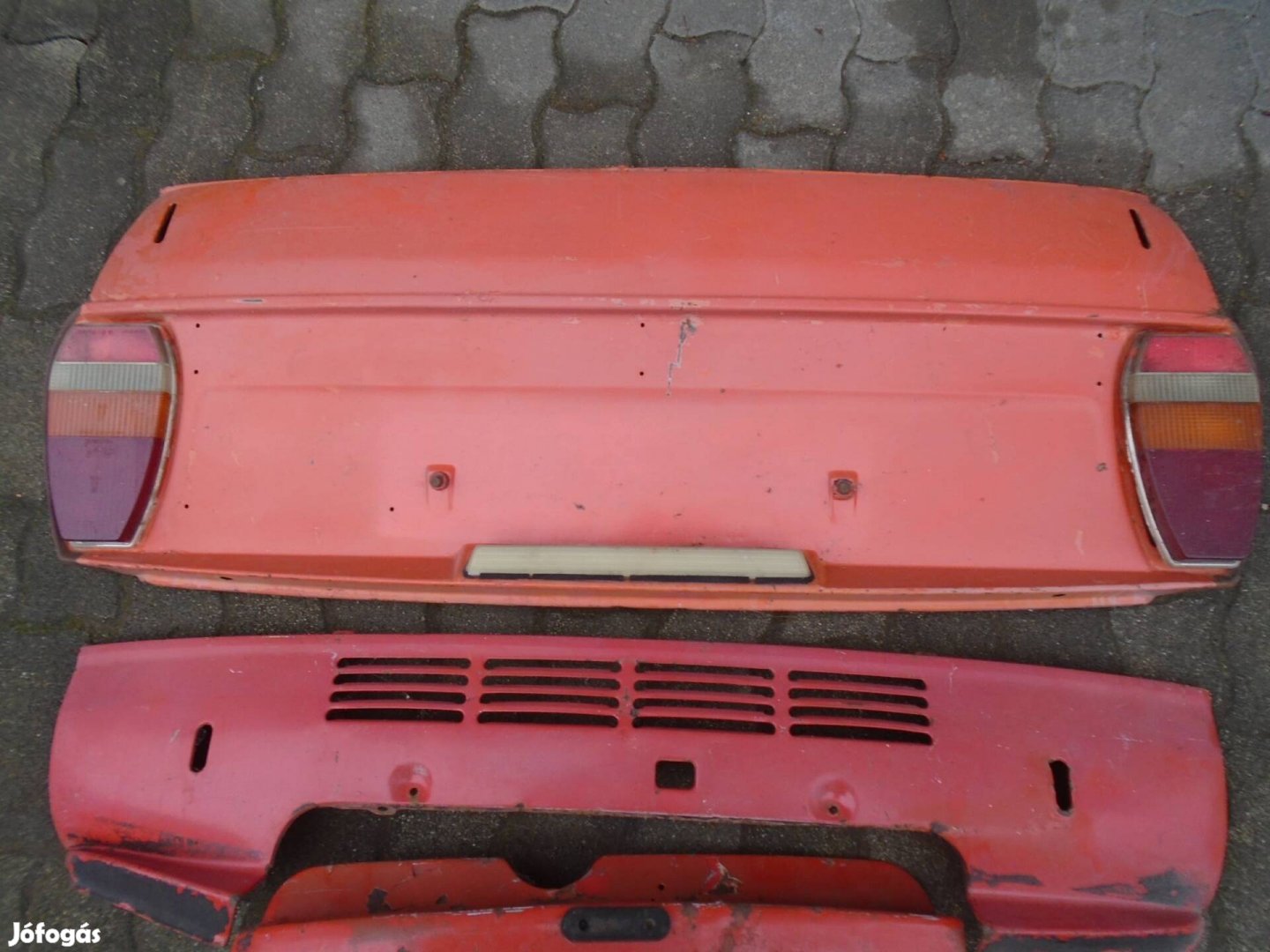 Skoda 105 / 120 keskenyfutós köténylemez, hátfal, pótkerékajtó.