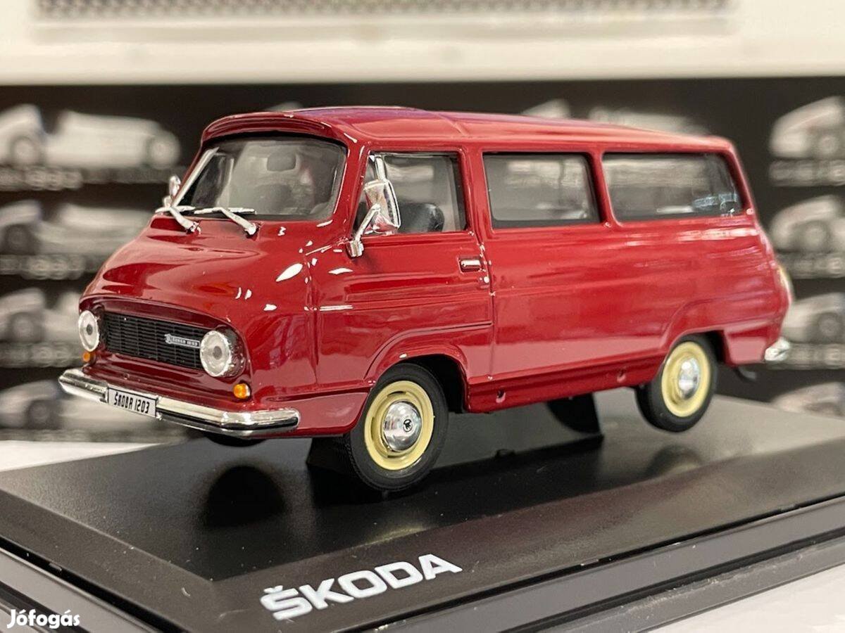 Skoda 1203 Bus 1968 red 1:43 1/43 Abrex