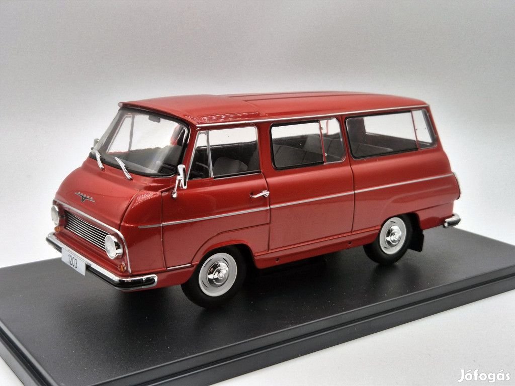 Skoda 1203 Minibus (1968) - Whitebox - 1:24