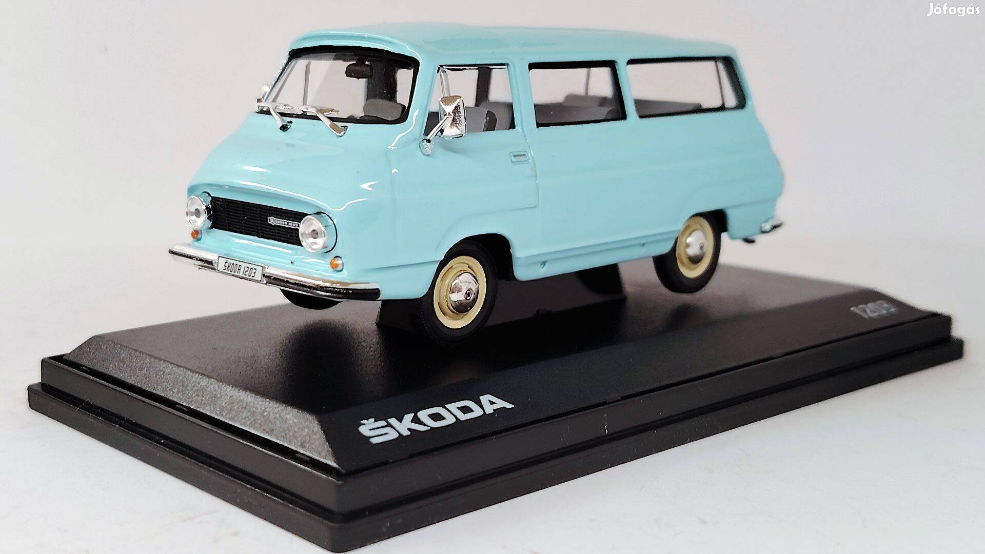 Skoda 1203 modellautó világoskék143 hibátlan eladó