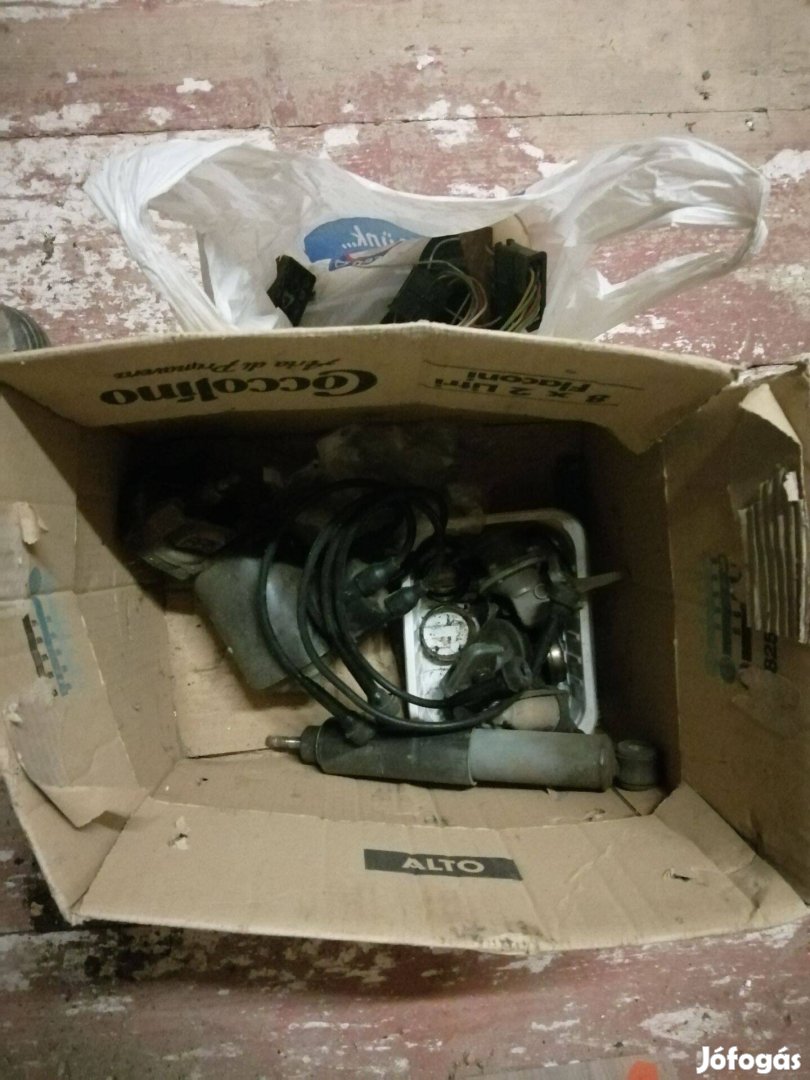 Skoda 120 alkatrészek eladók