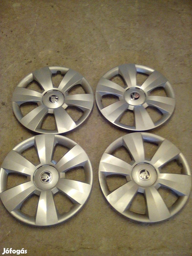 Skoda 15Gyári dísztárcsa