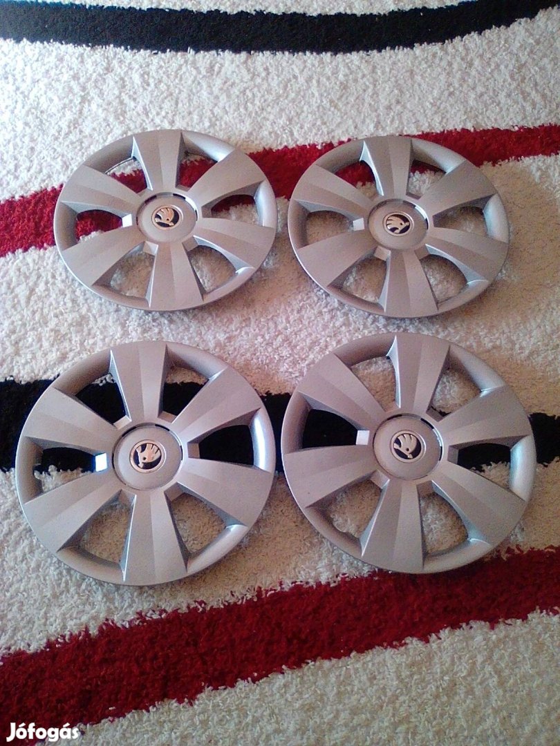 Skoda 15" Gyári dísztárcsa 
