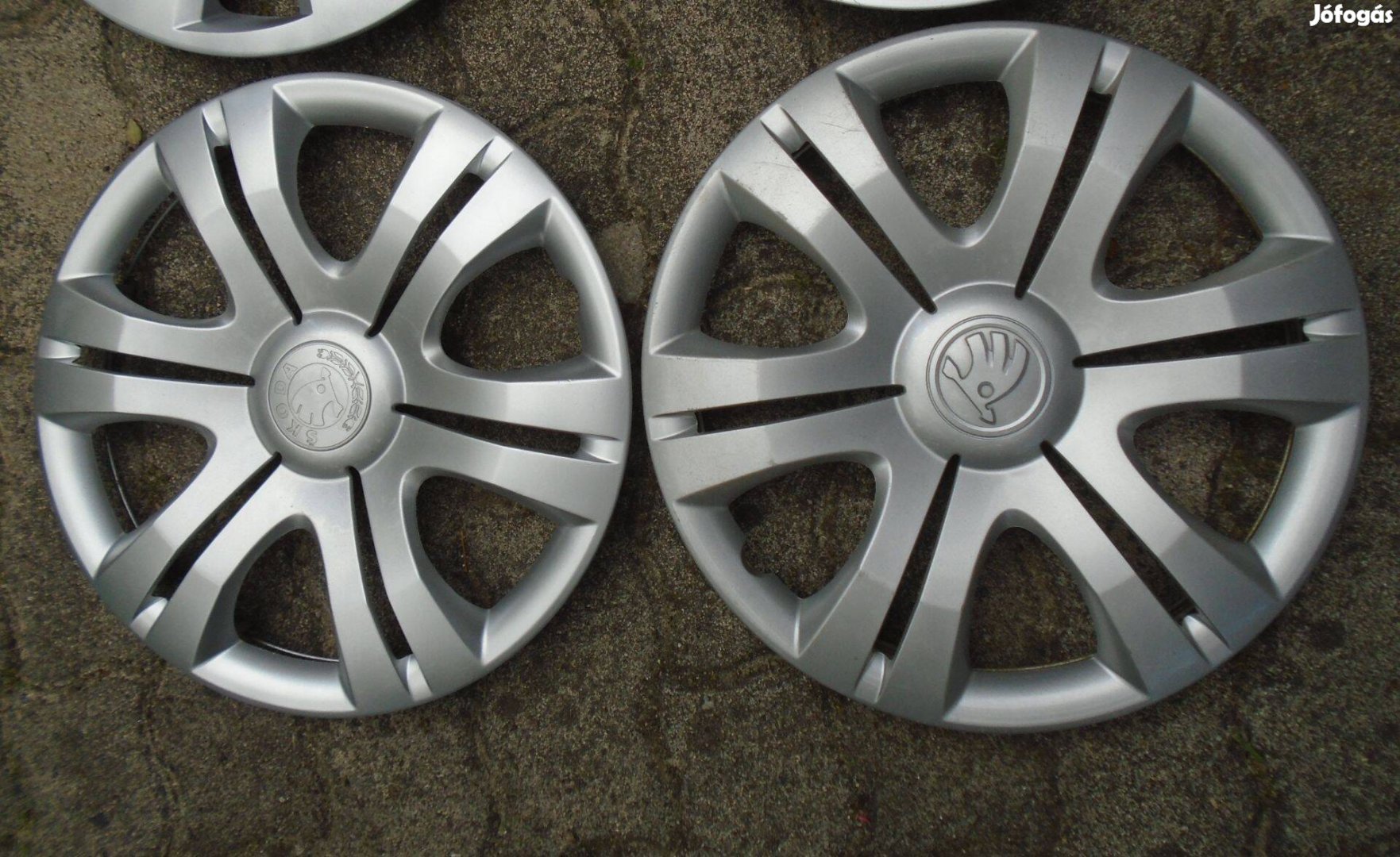 Skoda 15" gyári dísztárcsa 2 db eladó