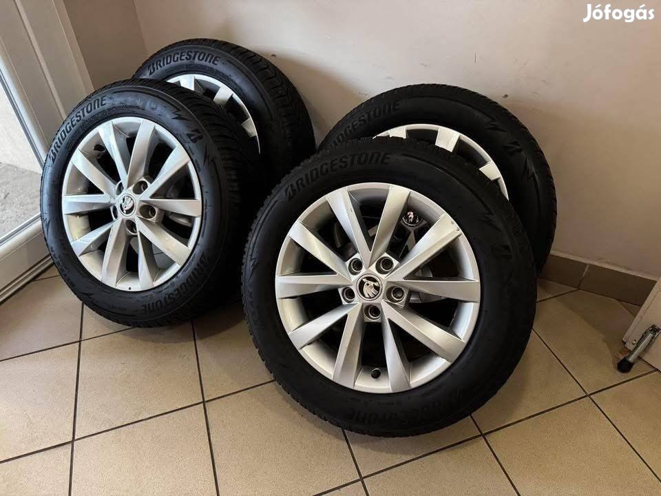 Skoda 16 Alcatras alufelni felni Téli gumikkal Octavia Superb 
