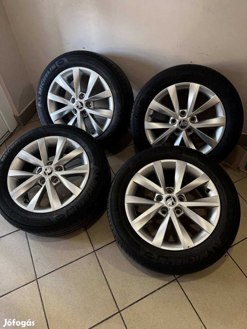 Skoda 16" Alcatras alufelni felni Nyári gumikkal Octavia Superb vw 