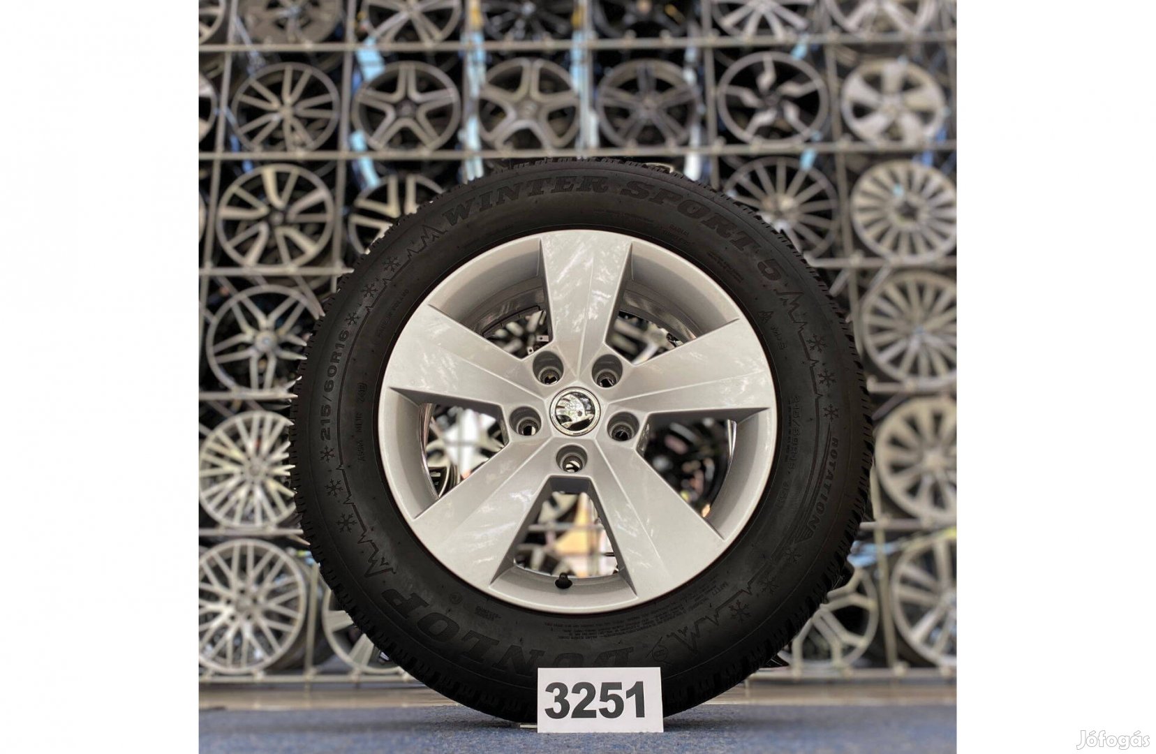 Skoda 16 gyári alufelni felni, 5x112, 215/60 gumi, Superb (3251)