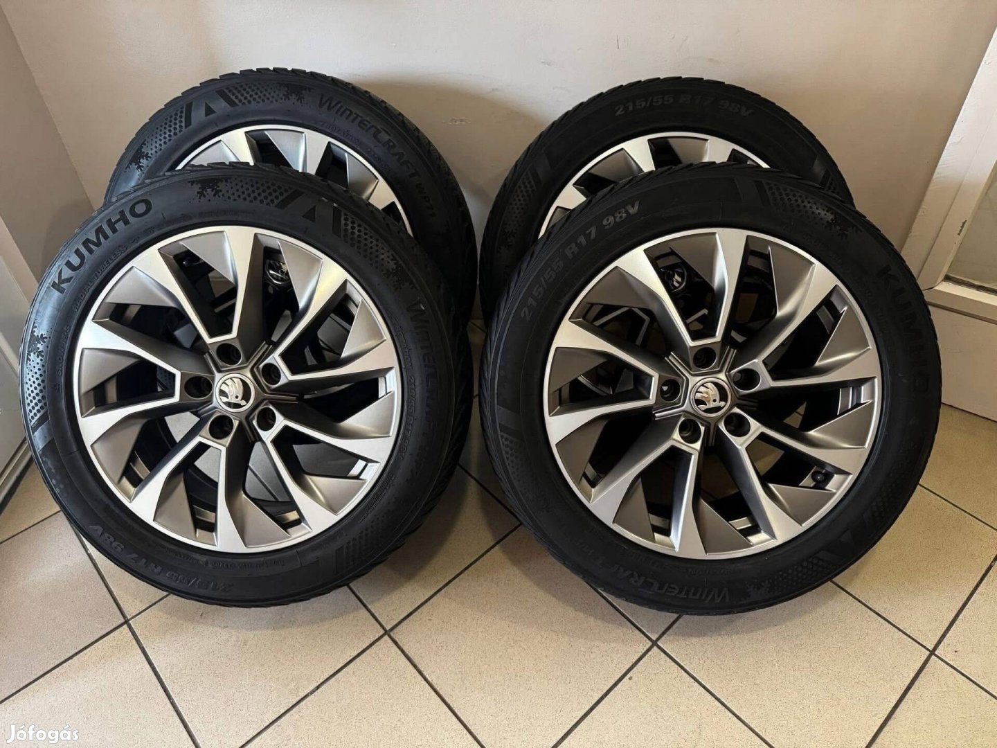 Skoda 17 Aronia alufelni felni Teli gumikkal Superb Octavia Karoq vw