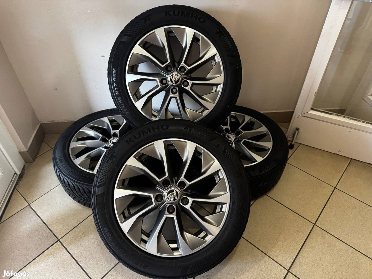 Skoda 17 Aronia alufelni felni téli szett Octavia Superb vw 