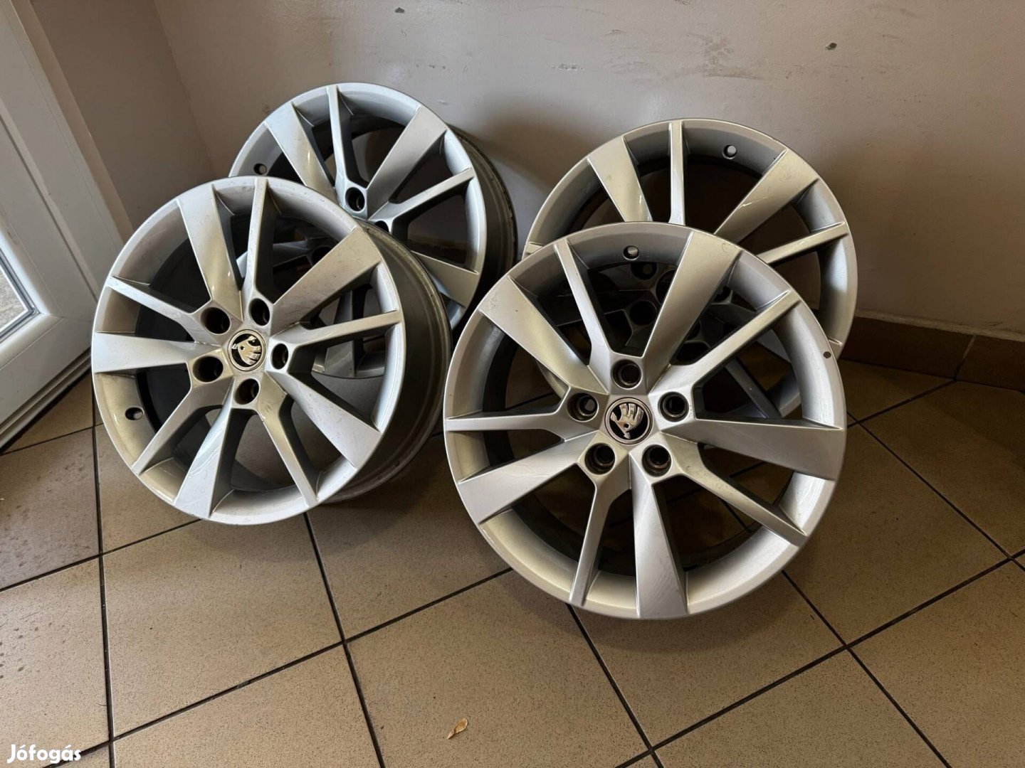Skoda 17 Trius alufelni felni Octavia Superb vw akár téli szett 