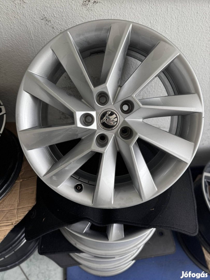 Skoda 17" Stratos alufelni felni Superb Octavia vw 