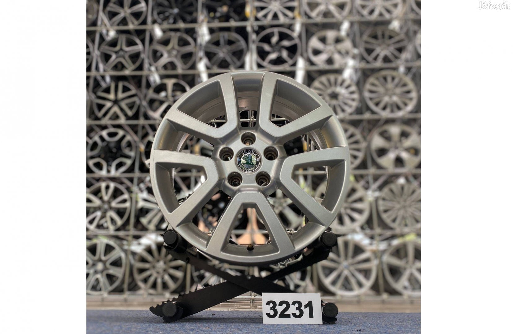 Skoda 17 gyári alufelni felni, 5x112, Octavia Superb (3231)