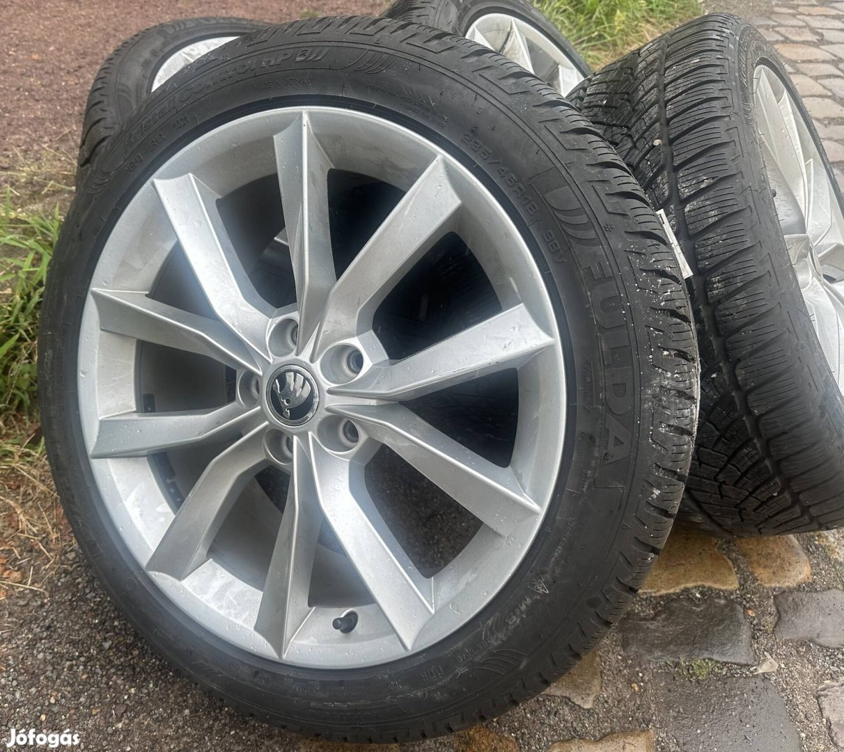 Skoda 18as gyári alufelni 5x112 Superb Újszerű téli szett