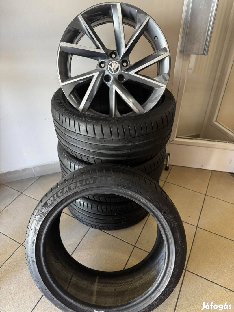 Skoda 19" vega alufelni felni Superb Octavia Kodiaq Karoq vw 