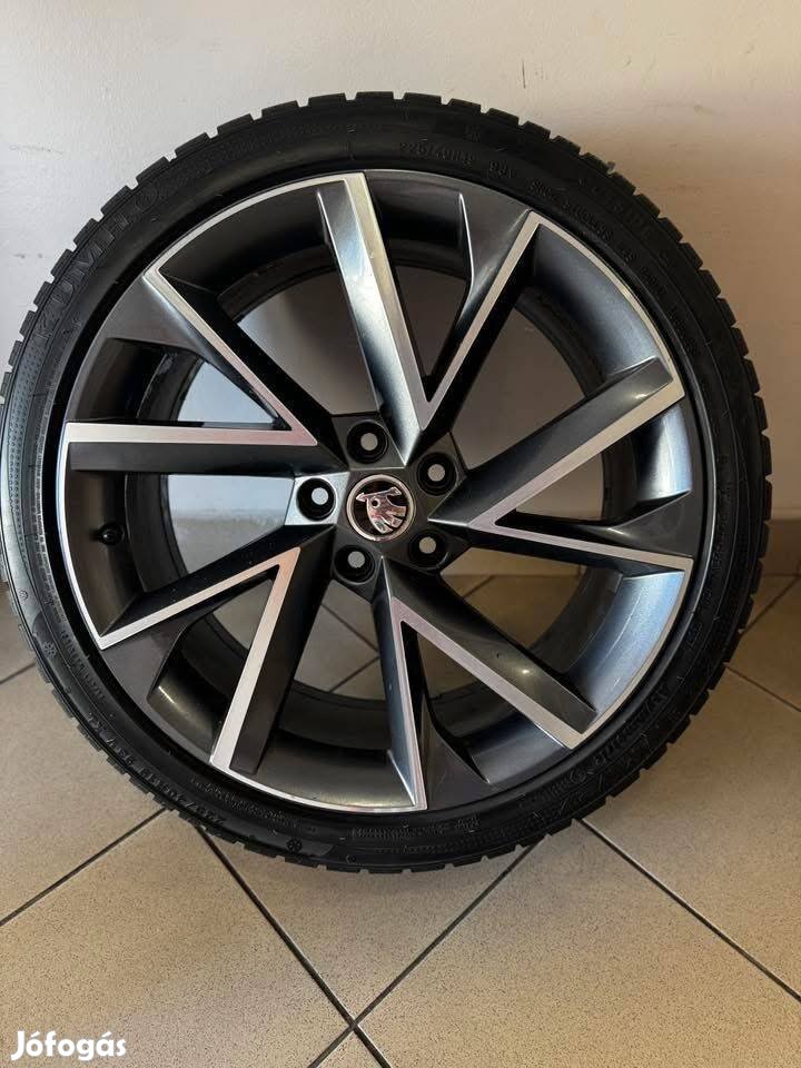 Skoda 19" vega alufelni felni Téli szett Superb Octavia Kodiaq vw 