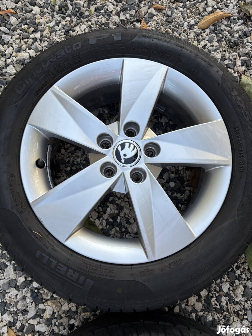 Skoda 6x15 et43 5x100 gyari alufelni roomster fabia