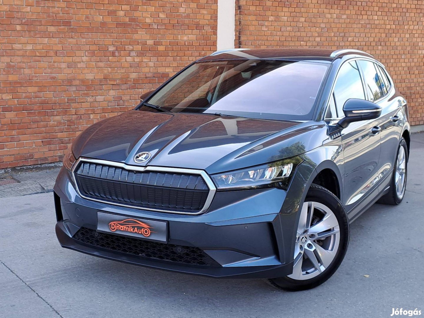 Skoda Enyaq iV 80 Távtartó-Ledlámpa-Sávtartó-KO...