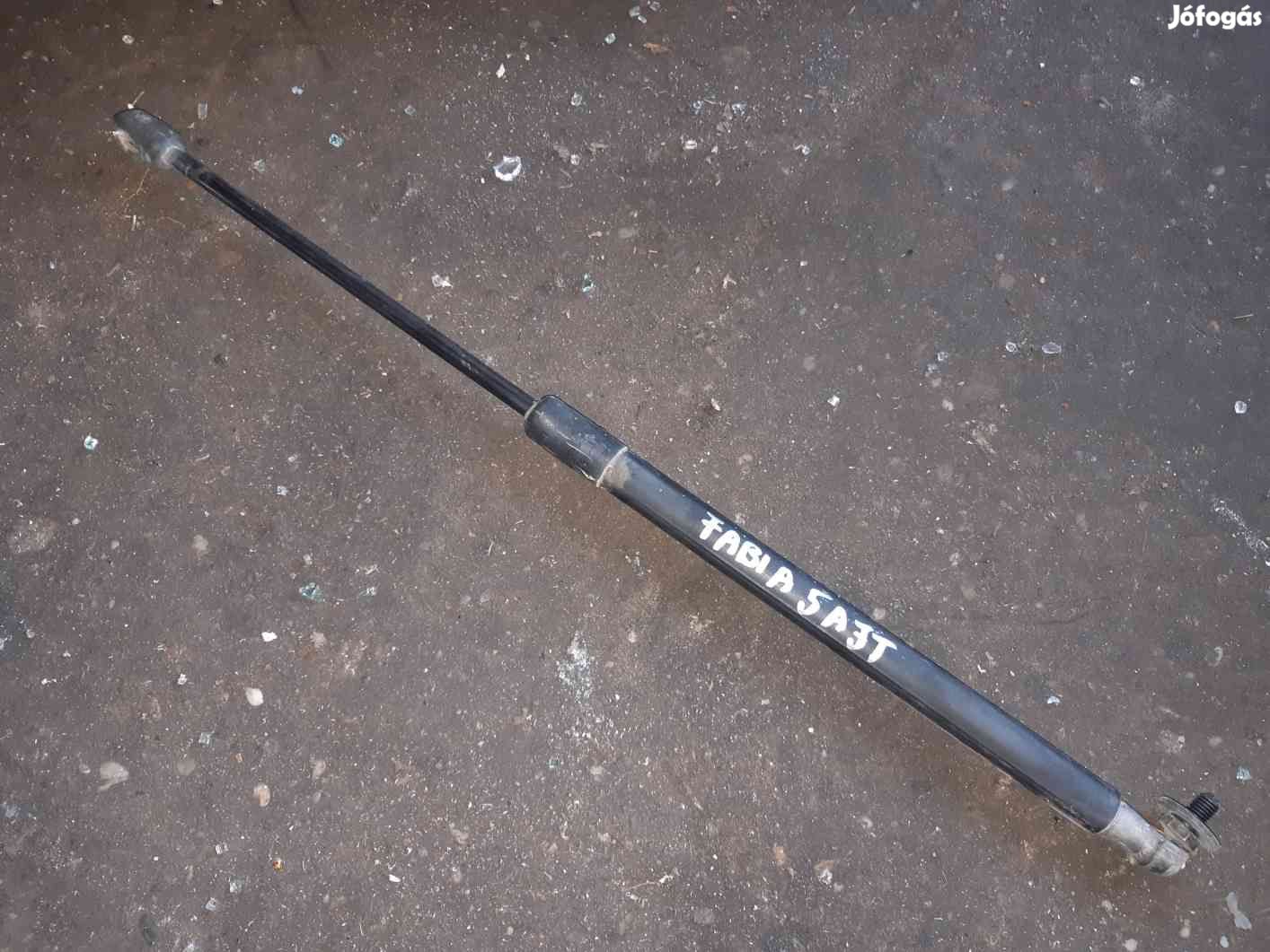 Skoda Fabia 06- Csomagtérajtó Teleszkóp