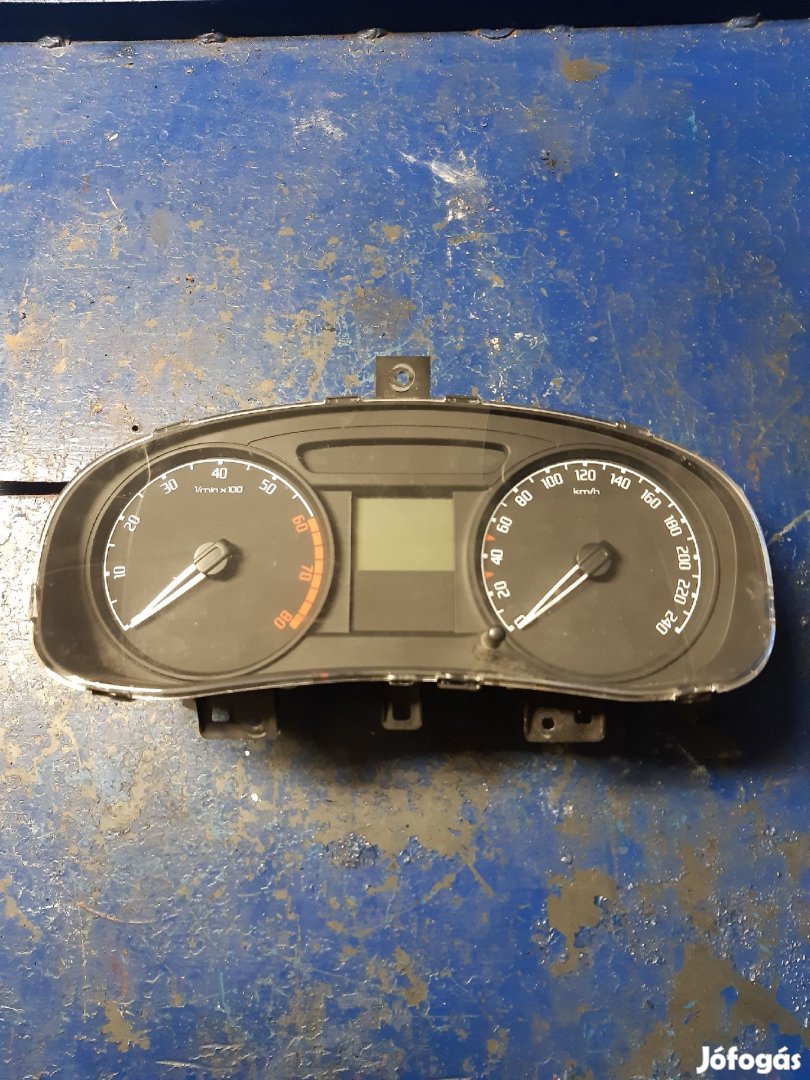 Skoda Fabia 06- Óraegység Kilométeróra