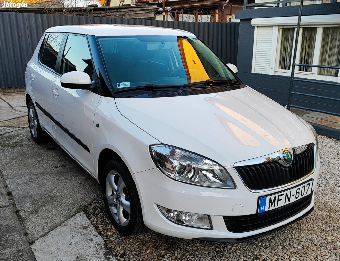 Skoda Fabia 1.2 TSI Ambition Mo-i autó első tul...