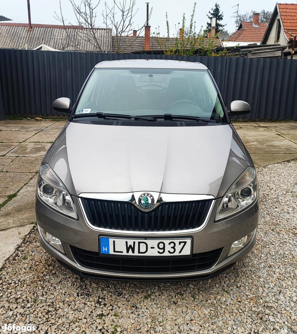 Skoda Fabia 1.2 Tsi Ambiente Mo-i autó első tul...