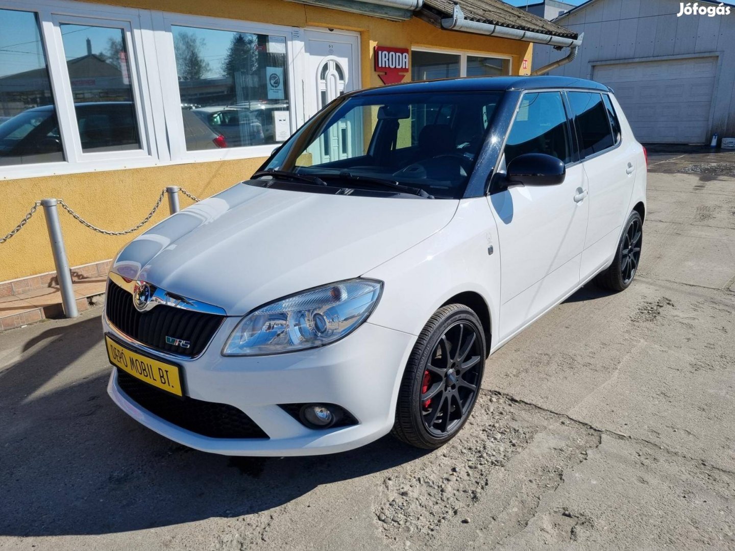 Skoda Fabia 1.4 TSI RS DSG Vezetett Szervízköny...