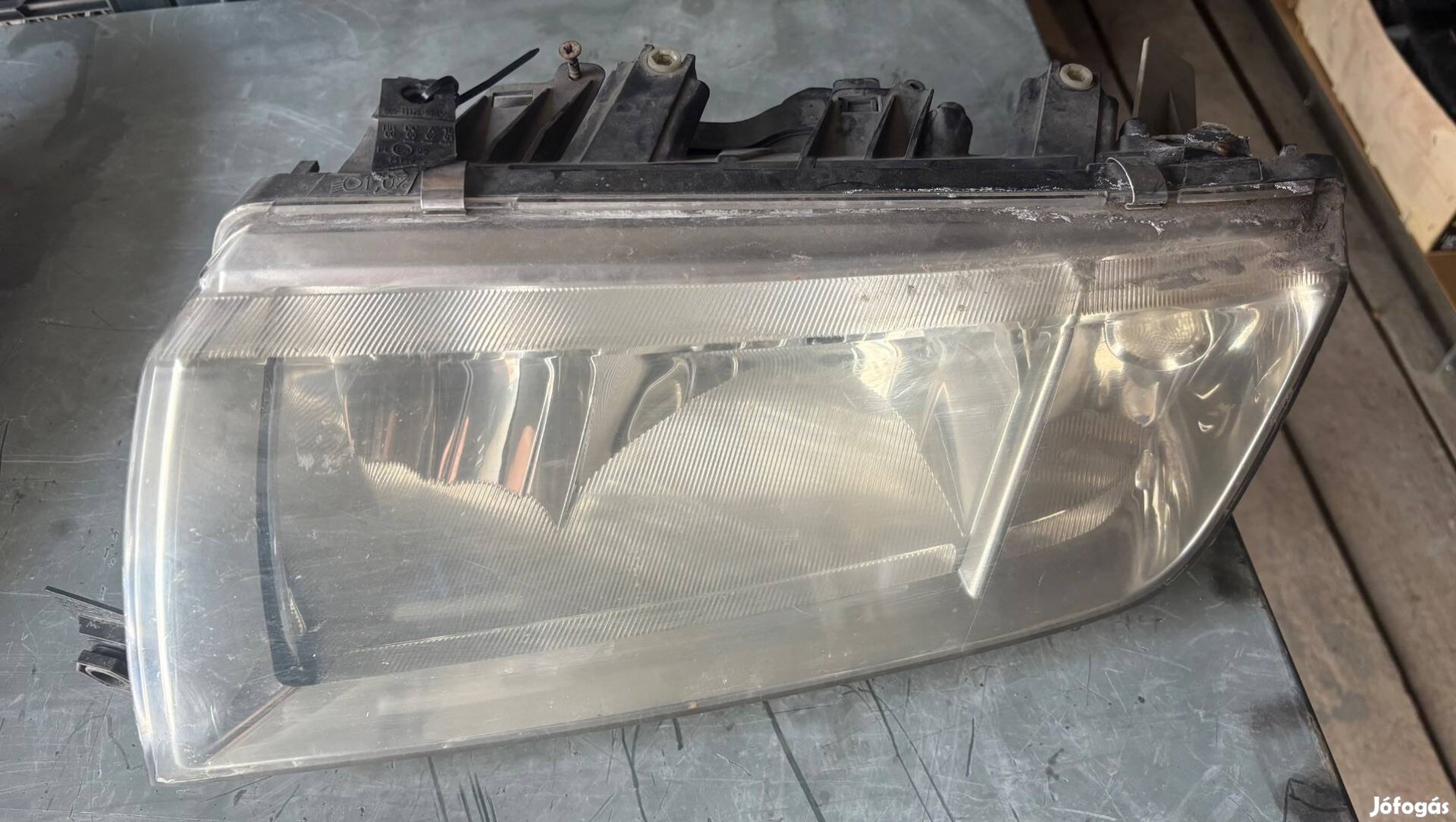 Skoda Fabia 1 bal első lámpa
