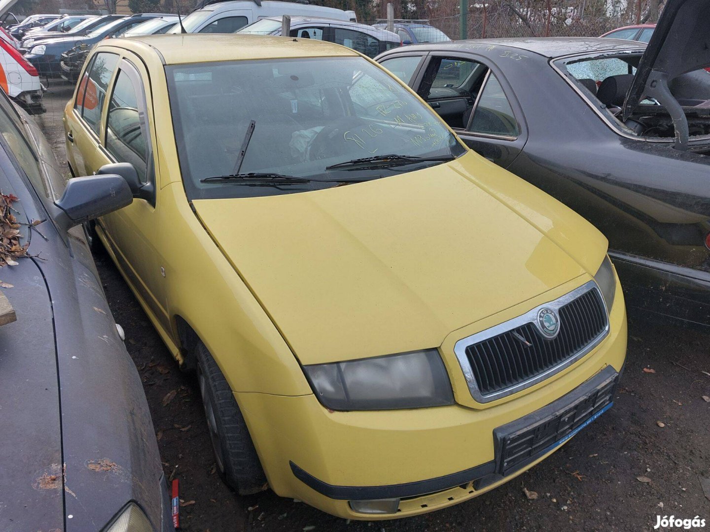 Skoda Fabia 1 karosszéria elemei sárga