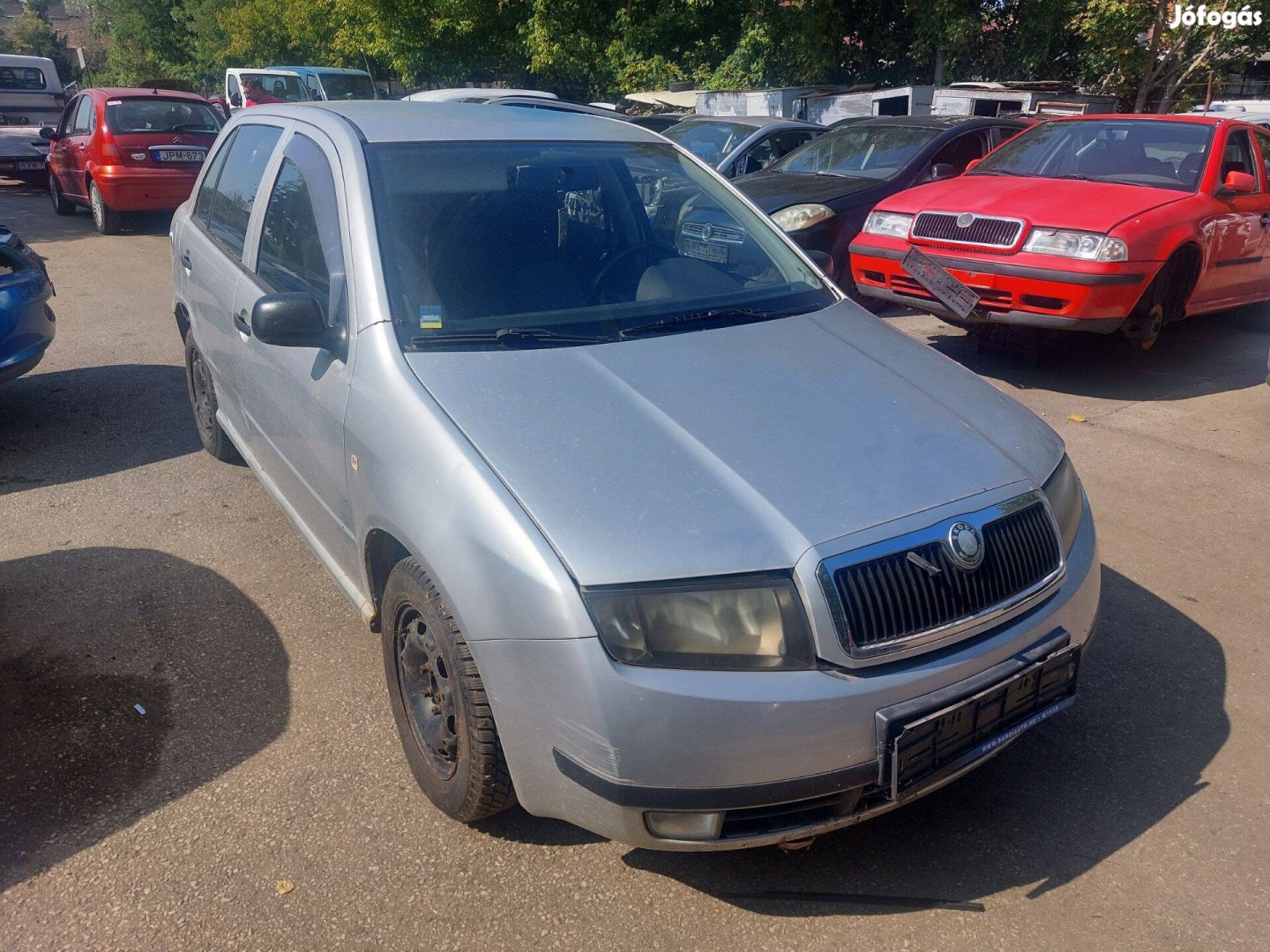 Skoda Fabia 1 karosszéria elemei szürke