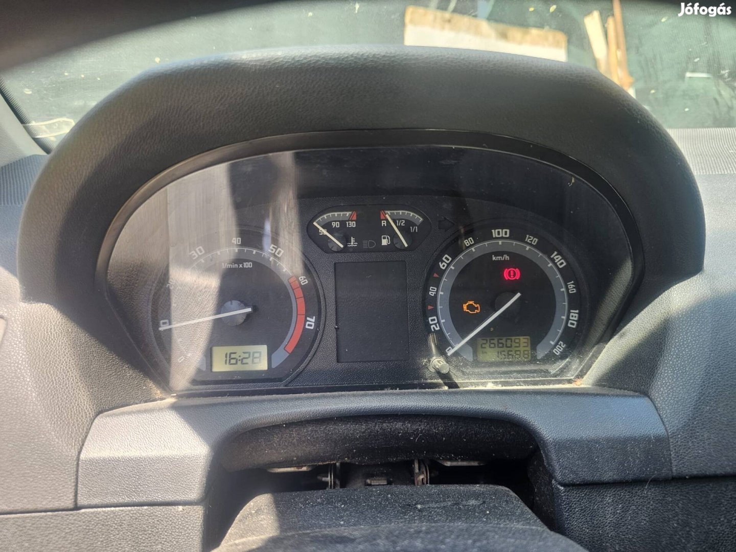 Skoda Fabia 1 kilométer km óra 7000