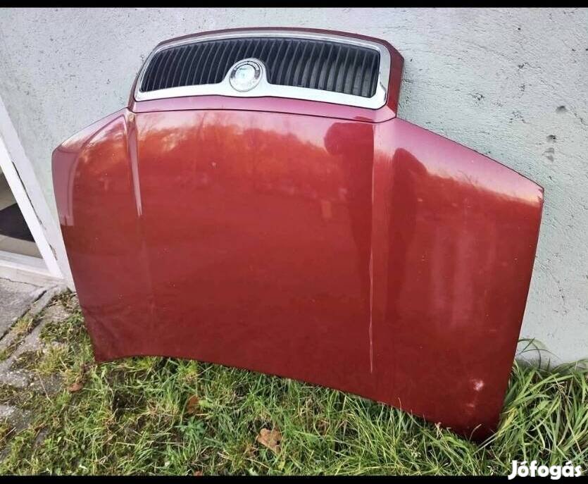Skoda Fabia 1 motorháztető hűtőráccsal együtt.