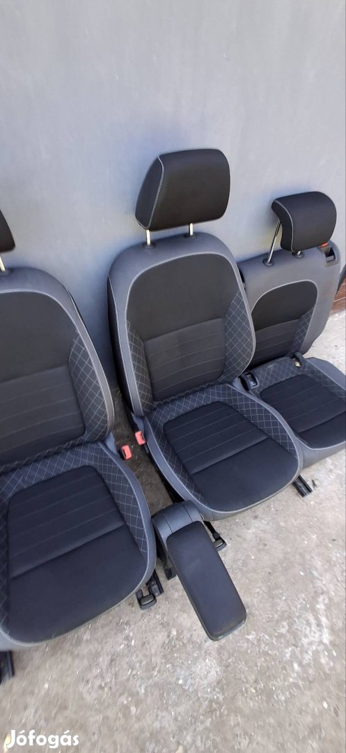 Skoda Fábia 3 as kombi ülés szett egyben 2014-2021 ig