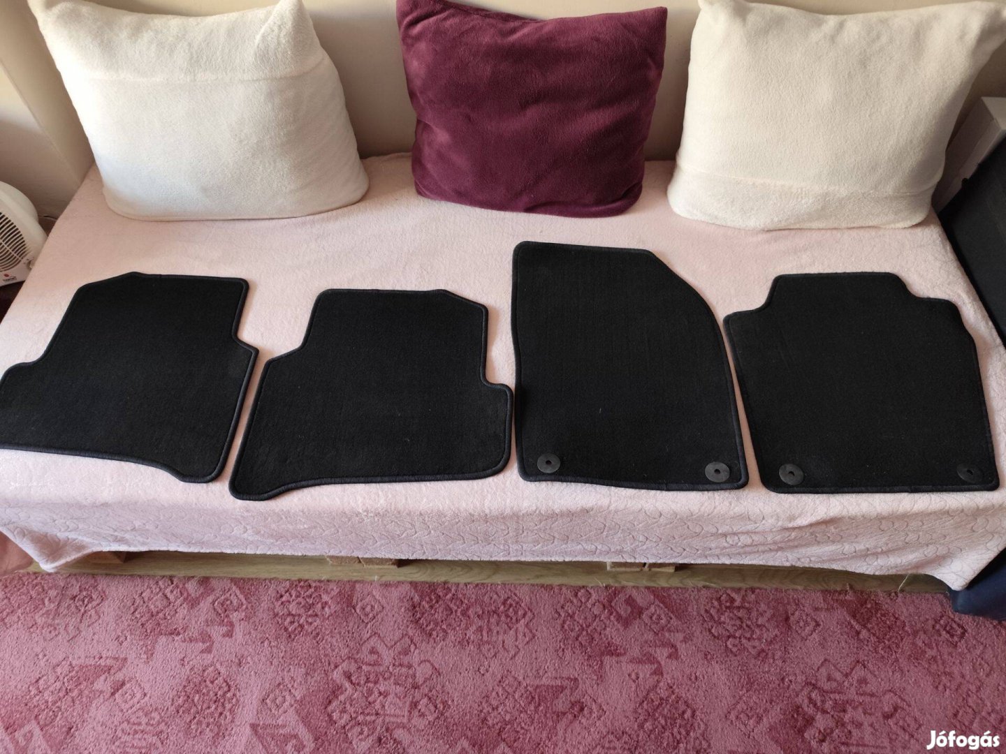 Skoda Fabia 3 eredeti szőnyegszett eladó