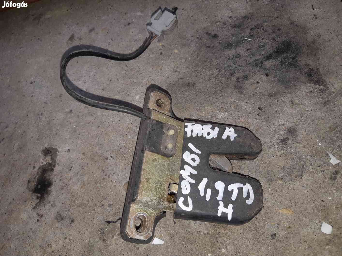 Skoda Fabia Csomagtérajtó Zár