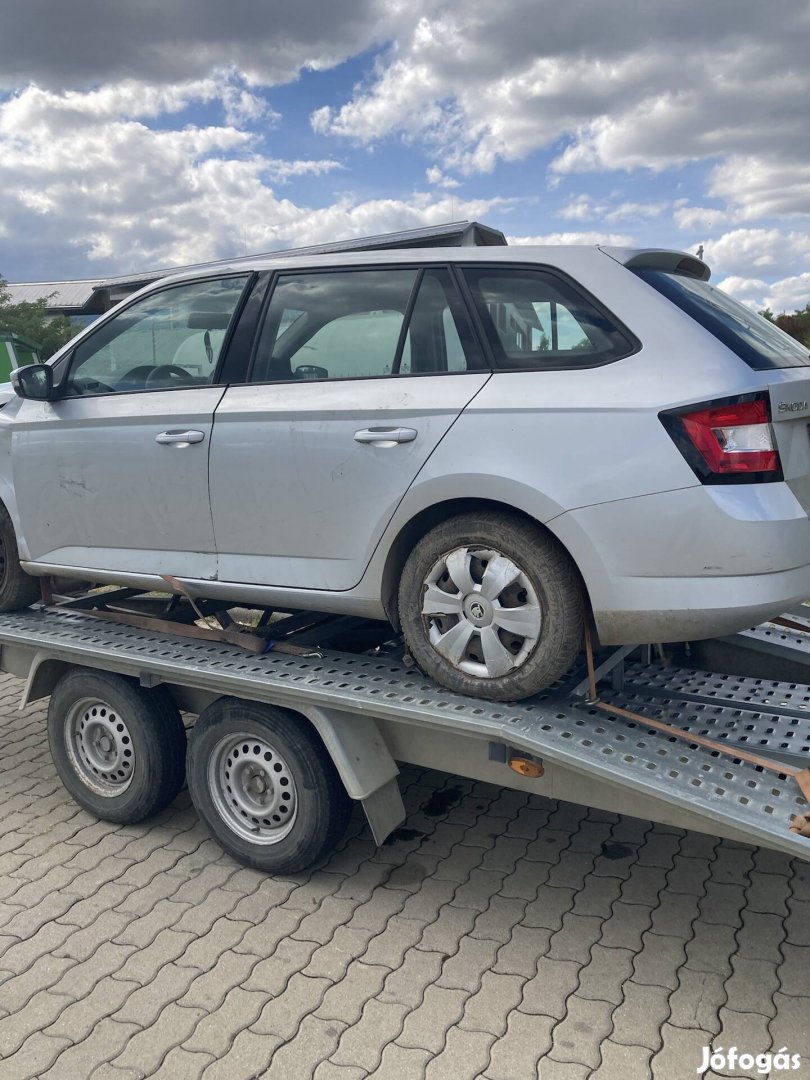 Skoda Fabia III. Kombi alkatrészei (2016-os 