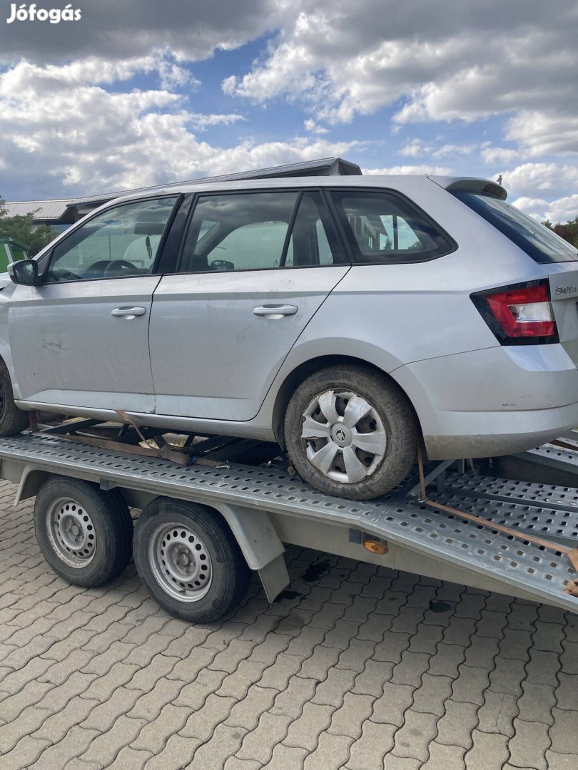 Skoda Fabia III. Kombi bontott alkatrészei (2015-20)