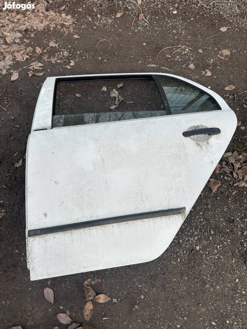 Skoda Fabia I 1 bal hátsó ajtó fehér 