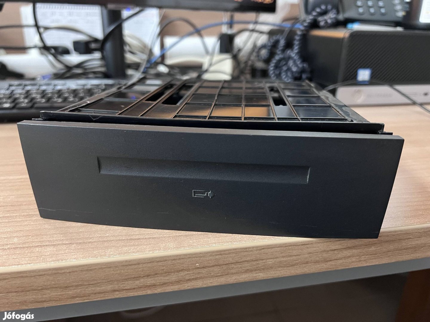 Skoda Fabia I (1999-2008) közékonzol tároló rekesz